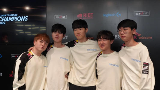 许多年轻球 许多年轻球