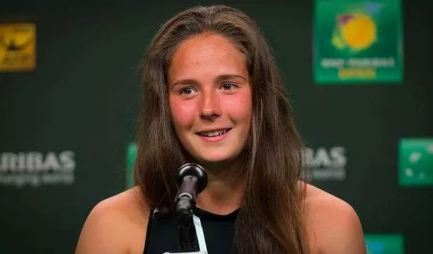 以其顽强的 以其顽强的