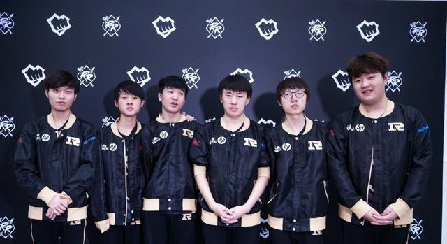 仍然感到不 仍然感到不