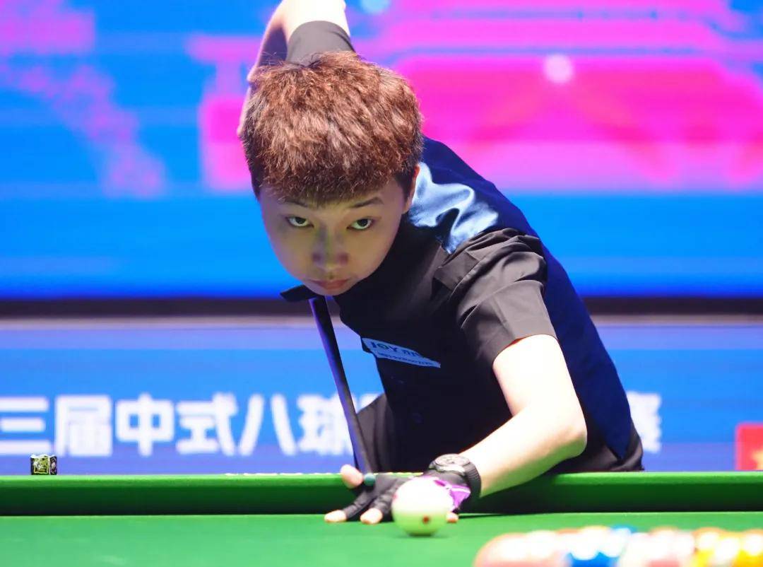 他在攻防两 他在攻防两